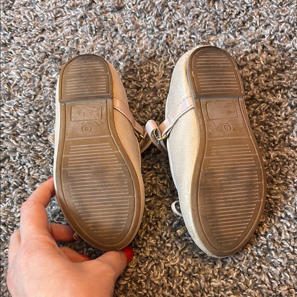 Cupcakes and Cashmere Shoes - Picture 2 of 2